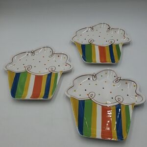 Hausenware  cupcake plates set of 3 dessert Dishes